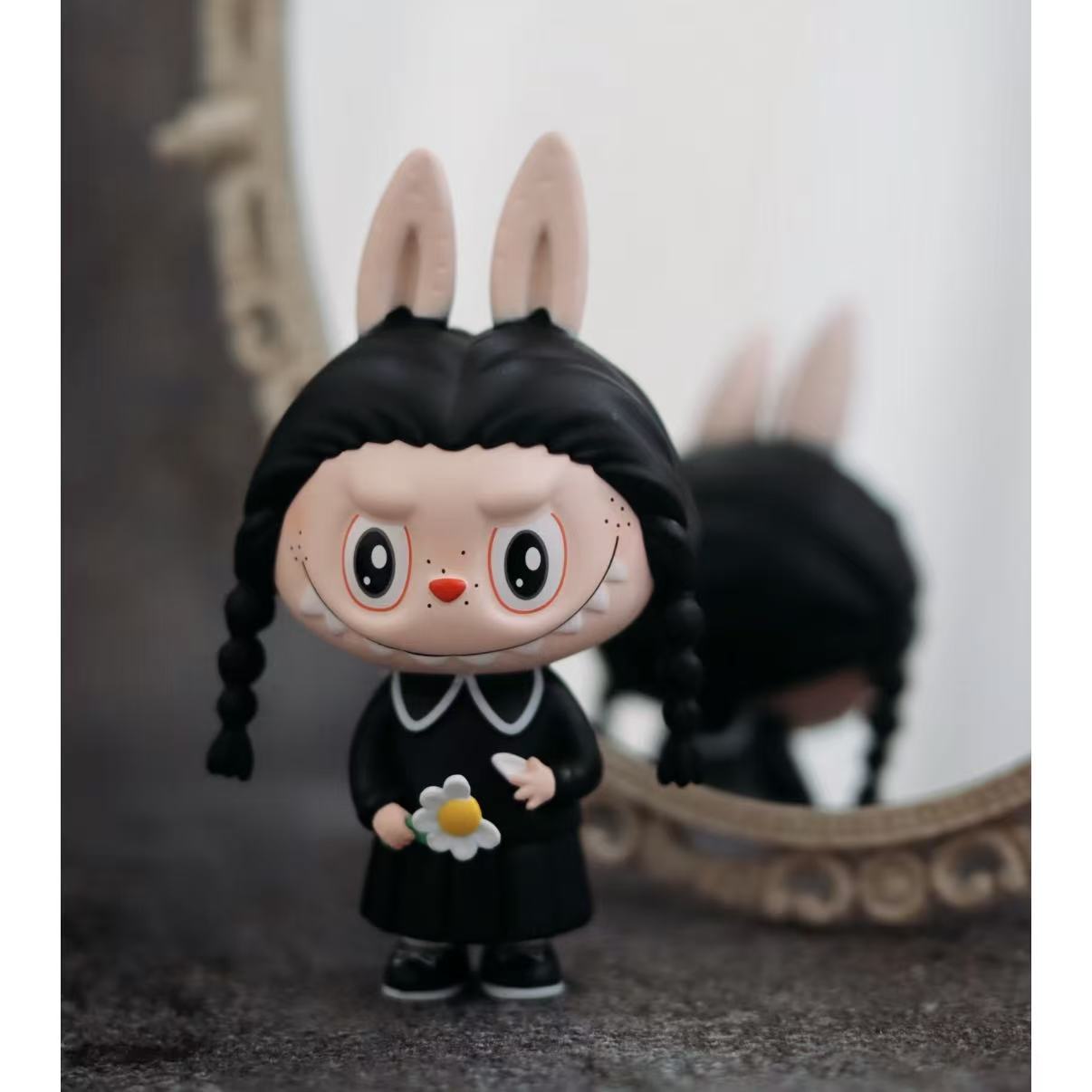 The Monsters LOVE ME IIMITED FIGURE-preorder