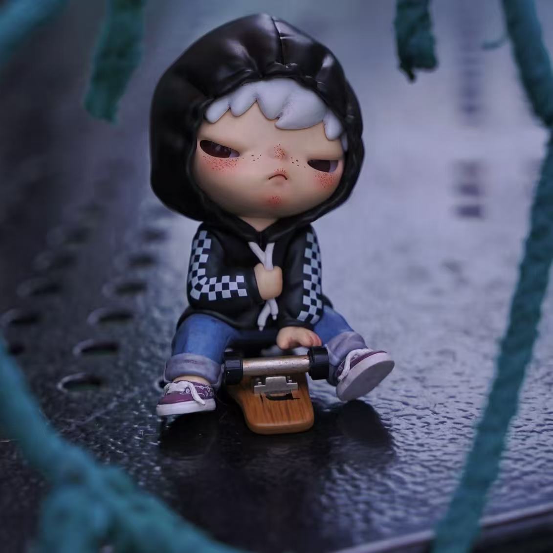 Hirono Vans Limited Hanging Card